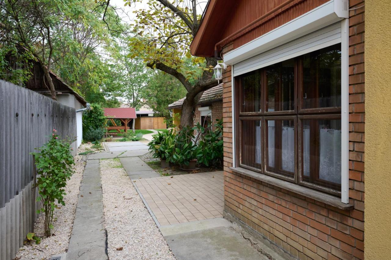 Koelcsey Vendeghaz Apartment Hodmezovasarhely Exterior photo